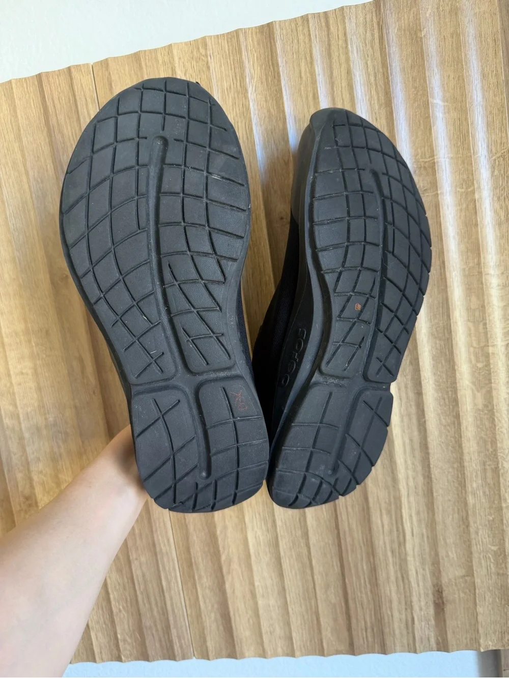 OOFOS size 12